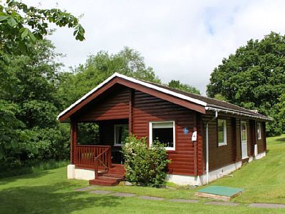 Chalé 3 quartos, com jardim