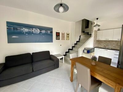 Casa 2 camere, con giardino