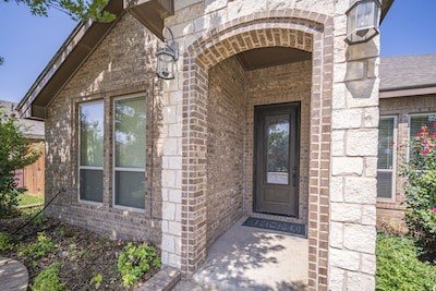 House 3 bedrooms, with pool