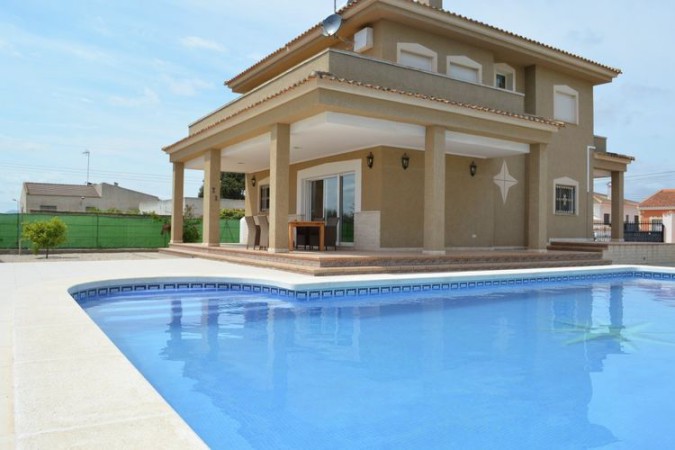 Villa 4 Schlafzimmer, mit Pool