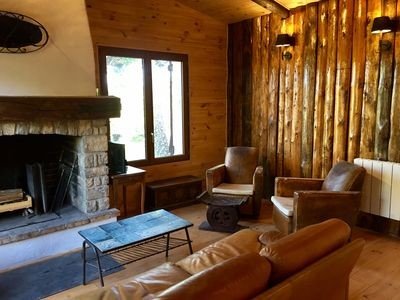 Chalet en bois de charme, 3 chambres, avec piscine