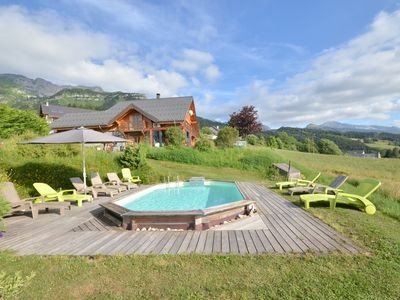 Chalet tout confort, 5 chambres, avec piscine