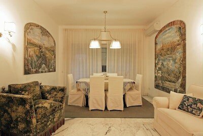 Appartement 5 chambres, avec salle de sport