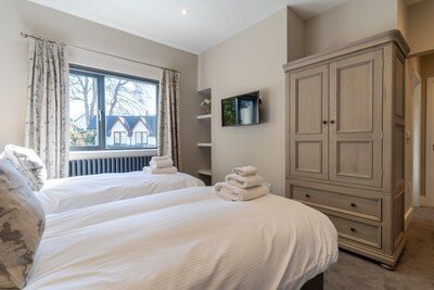 House 5 bedrooms, with jacuzzi