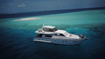 Yacht 3 chambres, avec piscine