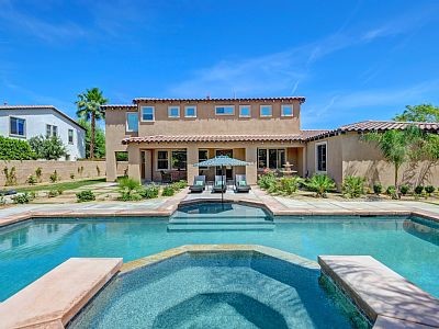 House 5 bedrooms, with jacuzzi