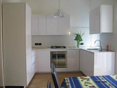 Wohnung 2 Schlafzimmer, mit Fitnessstudio