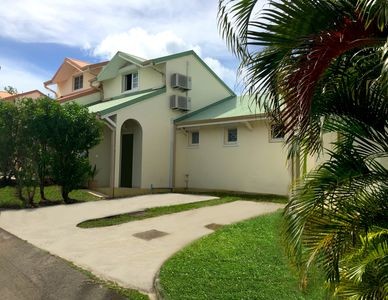 Villa tout confort, 3 chambres, avec jardin