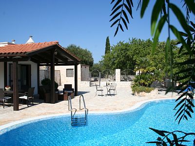 Villa 3 camere, con piscina