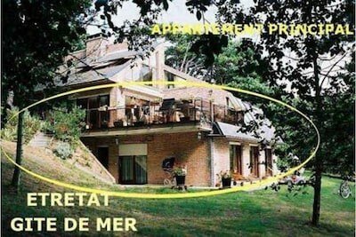 Villa moderne design, 4 chambres, avec jacuzzi
