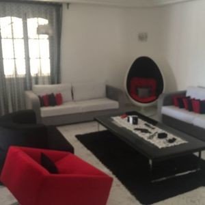 Wohnung 3 Schlafzimmer, mit Garten