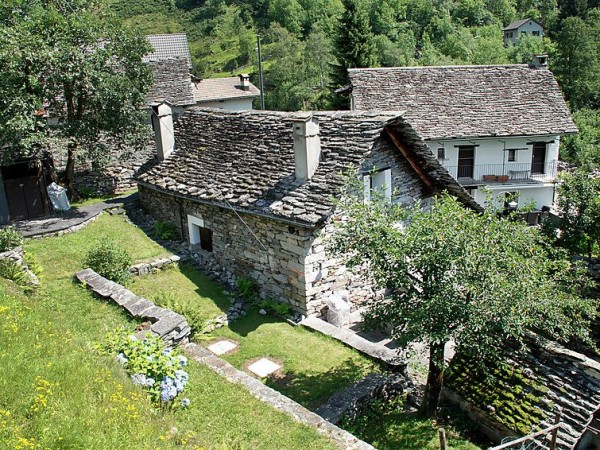Casa 3 camere, con giardino