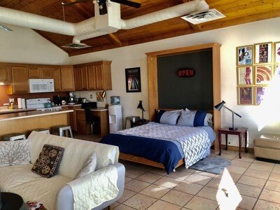 Bed and breakfast 1 bedroom, with pool