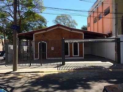 Casa 4 quartos, com ginásio