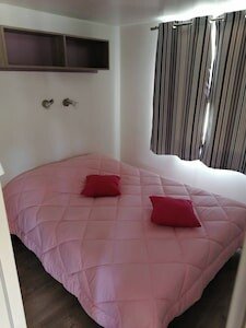 Mobil home tout confort, 2 chambres, avec piscine