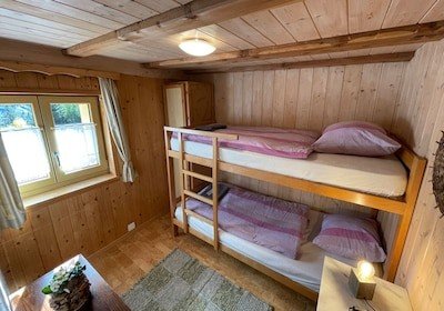 Wohnung 3 Schlafzimmer, mit Garten