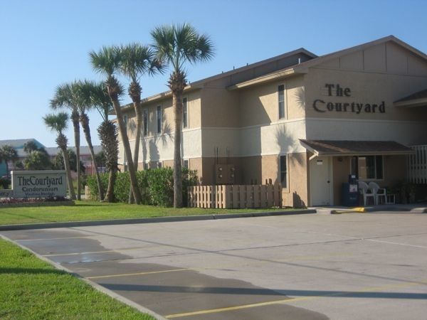 Apartment 2 guests, with pool