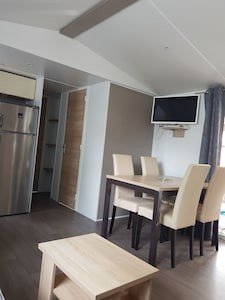Mobil home 3 chambres, avec piscine