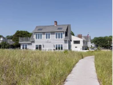 House 4 bedrooms, with jacuzzi