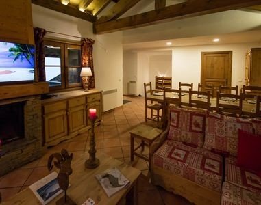 Chalet moderne authentique, 6 chambres, avec cheminée