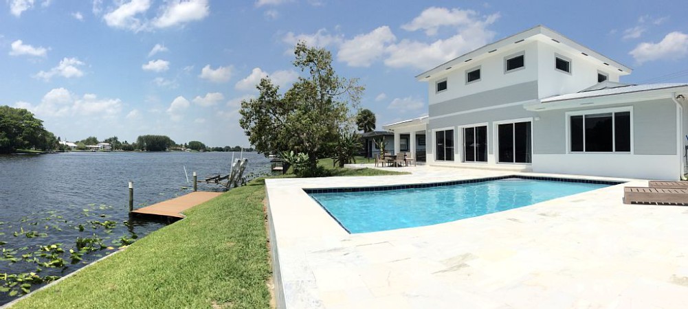 House 4 bedrooms, with pool