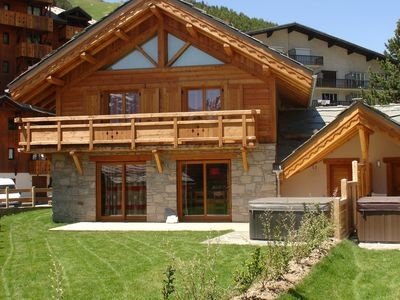 Chalet design, 4 chambres, avec jacuzzi