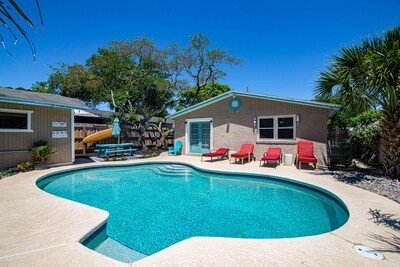 House 3 bedrooms, with pool