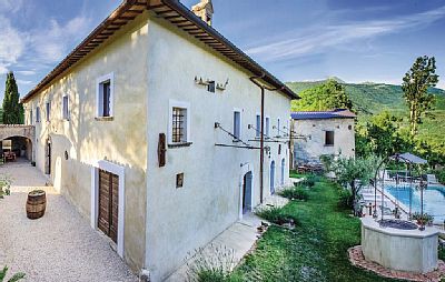 Casa 10 camere, con piscina