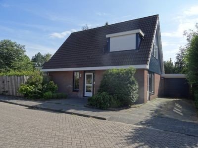 House 3 bedrooms, with garden