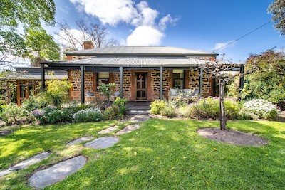 House 2 bedrooms, with garden