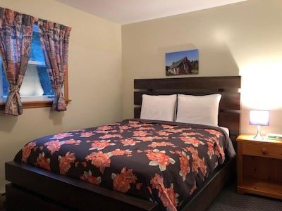 House 2 bedrooms, with pool