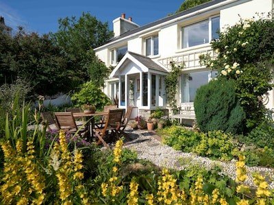 Bed and breakfast 3 bedrooms, with parking