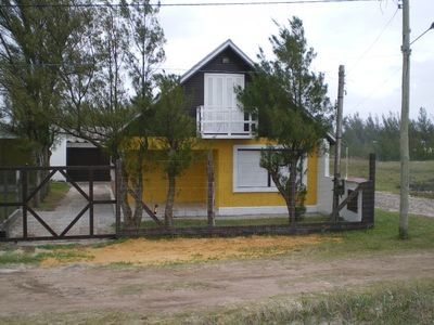 Chalé 3 quartos, com jardim