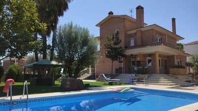 Gîte 6 chambres, avec piscine