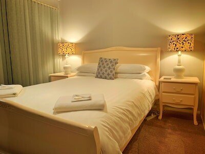 House 3 bedrooms, with garden