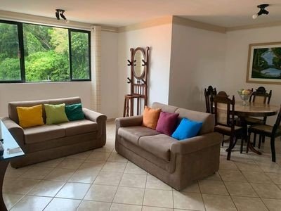 Apartamento 2 quartos, com piscina