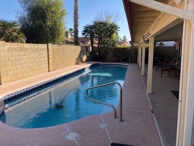 House 4 bedrooms, with pool