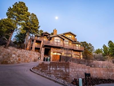 House 5 bedrooms, with fireplace