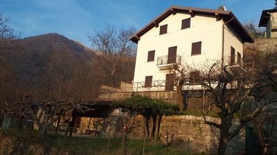 Casa 2 camere, con giardino