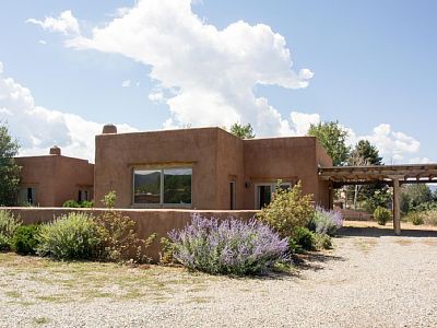 House 3 bedrooms, with garden