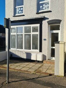 Wohnung 3 Schlafzimmer, mit Garten