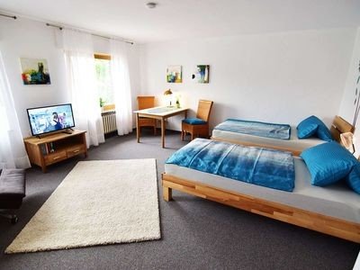 Wohnung 4 Schlafzimmer, mit Garten