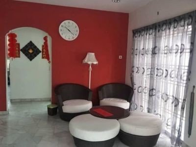 House 4 bedrooms, with jacuzzi