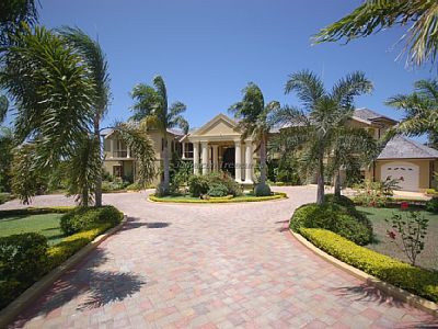 Villa 5 bedrooms, with pool