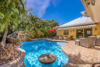 House 4 bedrooms, with jacuzzi