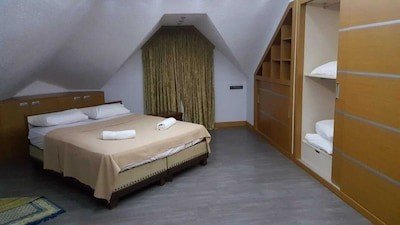 Appartement 4 chambres, avec jardin