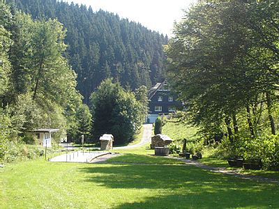 Wohnung 3 Schlafzimmer, mit Garten