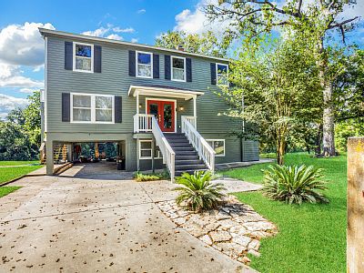 House 5 bedrooms, with pool