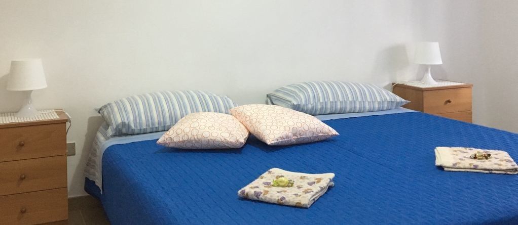 Casa 2 camere, con giardino