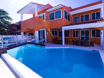 Villa 5 habitaciones, con piscina